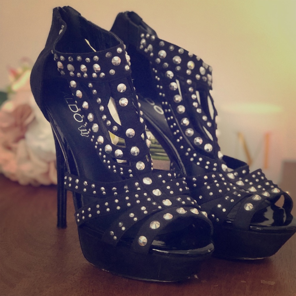 Platform Aldo black platform studded heels